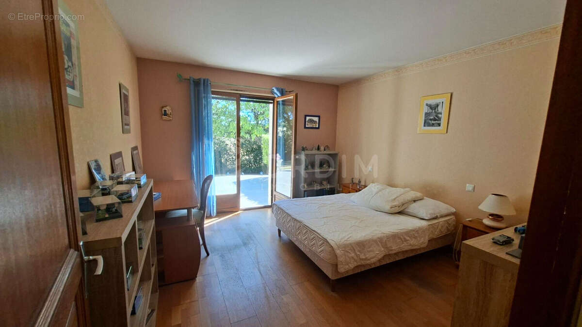 Bien rare ! Maison familiale sans vis-à-vis sur 4 000 m² de terrain - photo 9