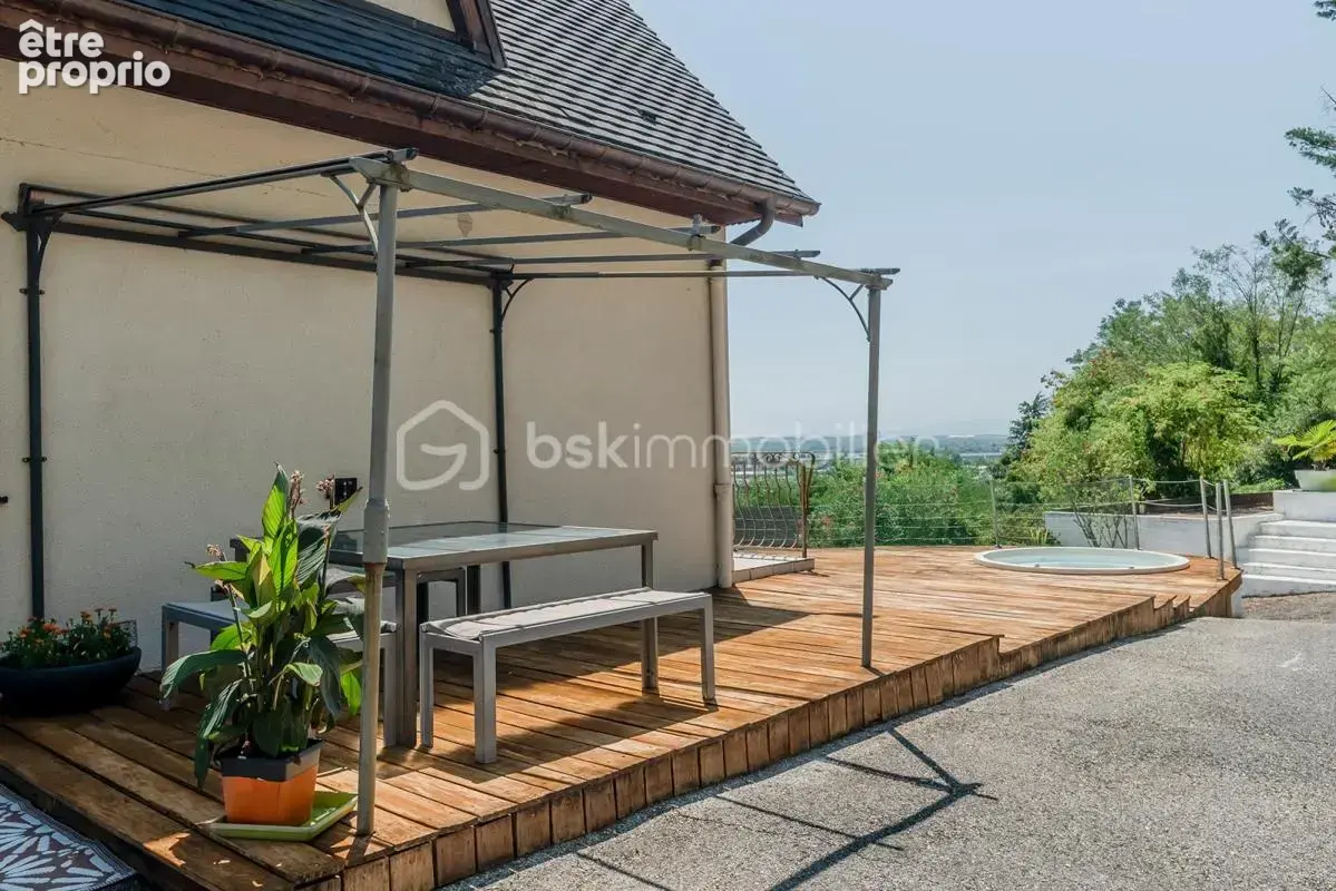 Maison familiale avec vue dégagée, au calme dans un cadre exceptionnel proche commodités - photo 12