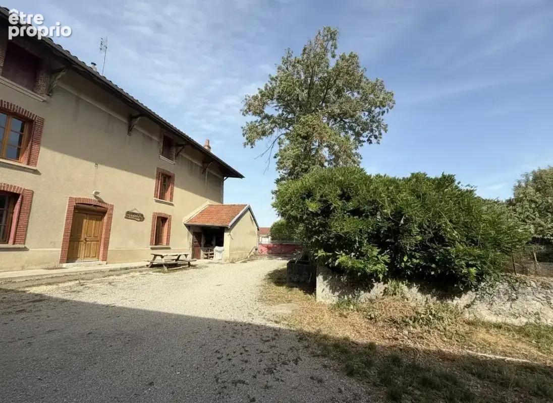 Maison 4 pièces 160 m² à vendre à Brezins (38590) - photo 3