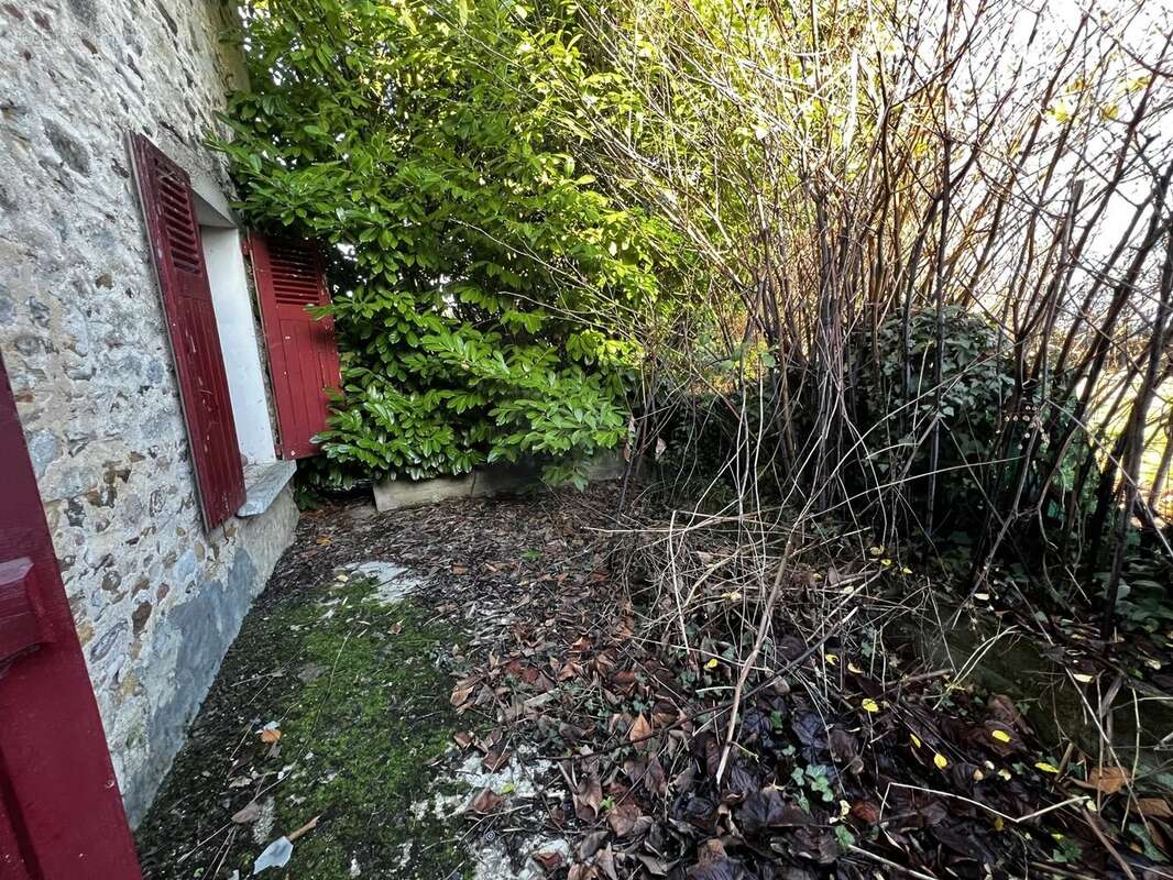 Maison à BUSSIERE-POITEVINE