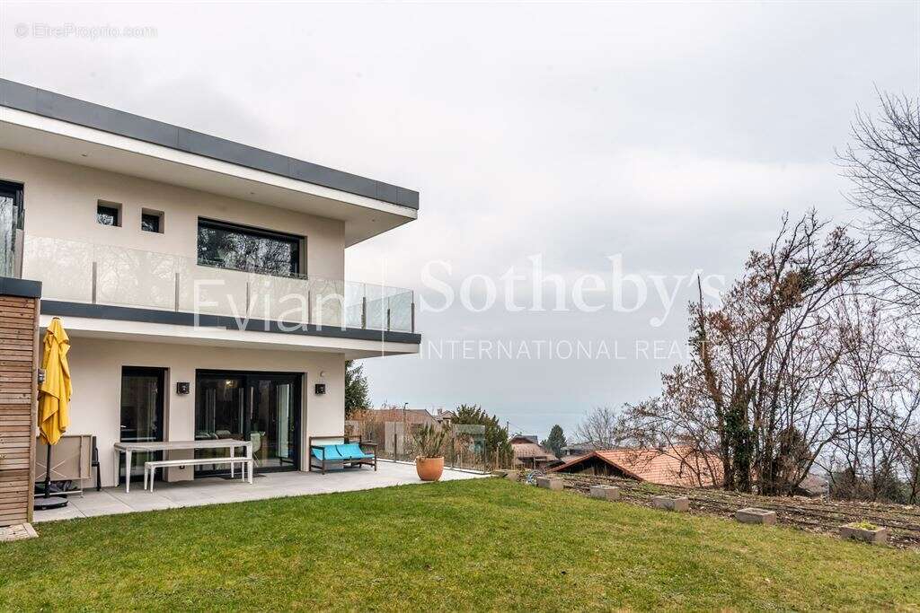 Maison à NEUVECELLE