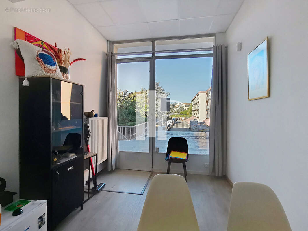 Commerce à FREJUS