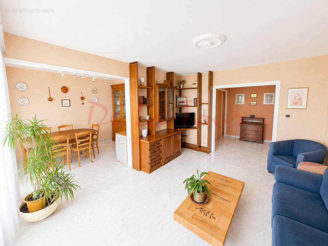 Appartement à MARSEILLE-12E