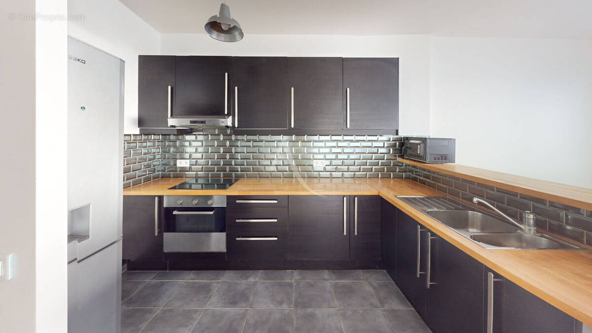 Appartement à PARIS-10E