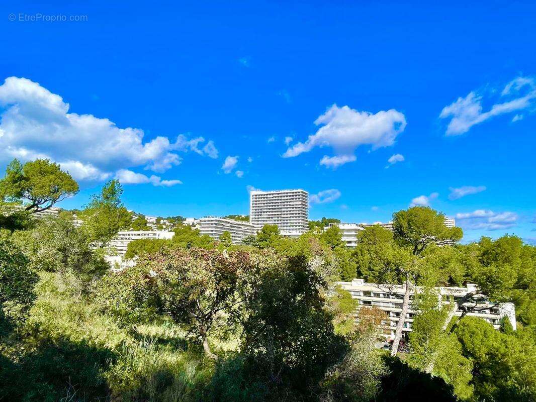 Appartement à MARSEILLE-8E