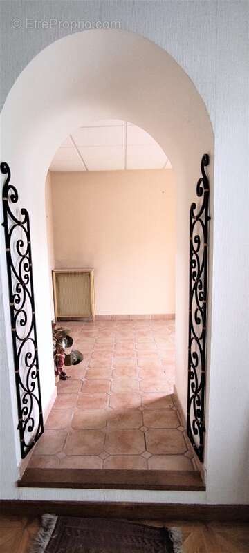 Maison 162 m² à Couze-Et-Saint-Front  - photo 8