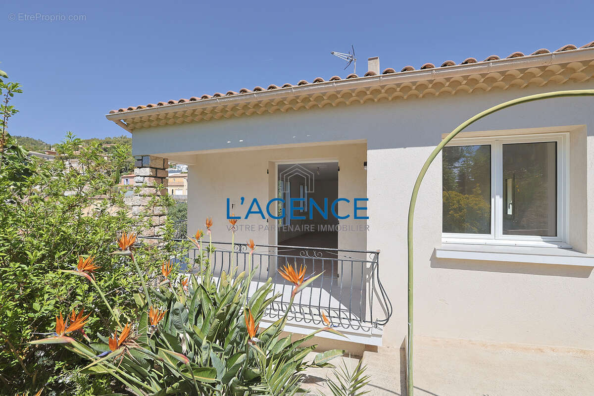Maison à HYERES