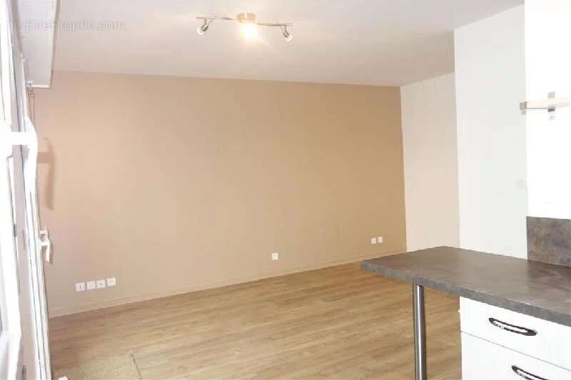 Appartement à SAINTE-GENEVIEVE-DES-BOIS