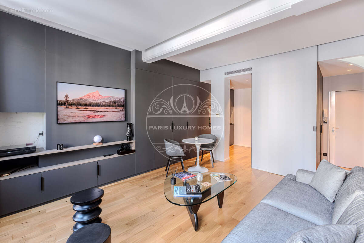 Appartement à PARIS-2E