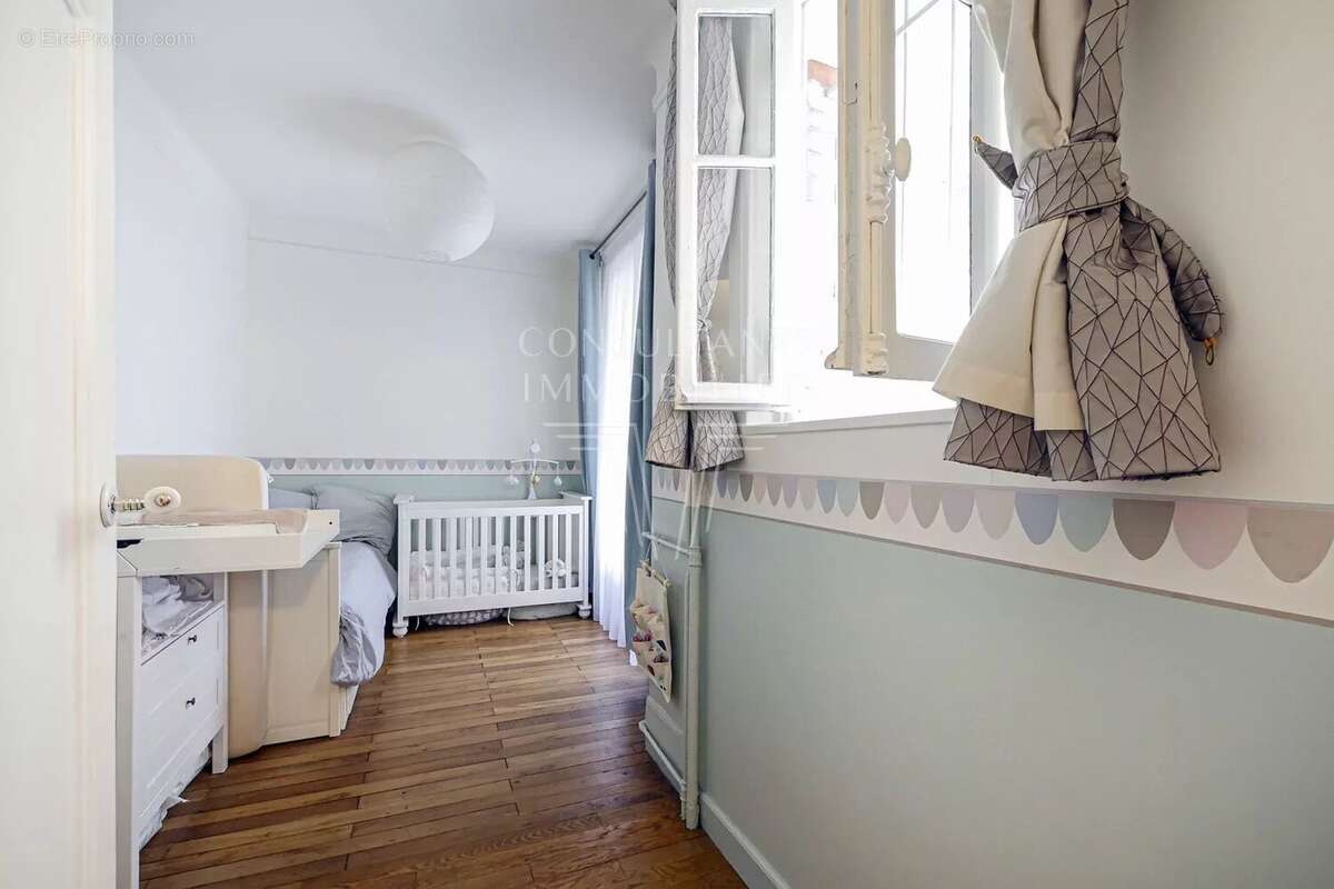 Appartement à PARIS-15E