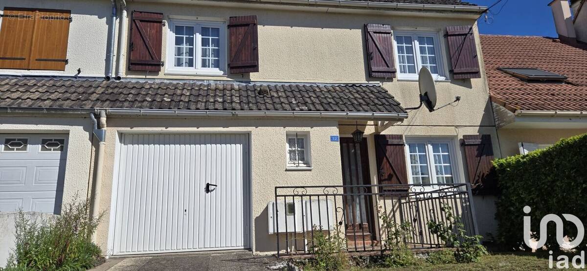 Photo 1 - Maison à SAINT-AY