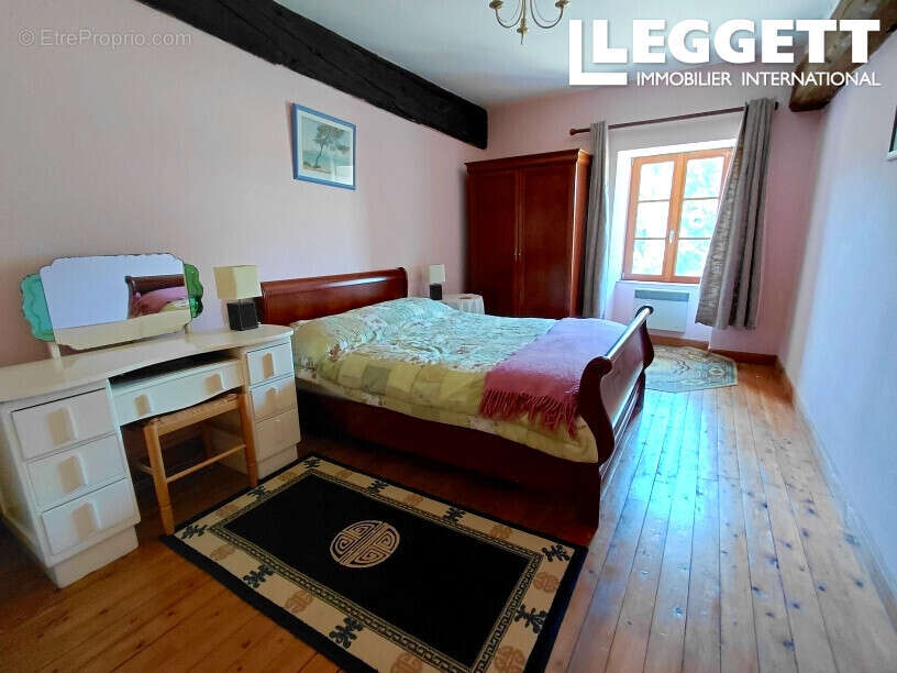 Magnifique manoir du 17ᵉ, 8 chambres, belles dépendances, implanté dans un superbe parc avec étang - photo 7