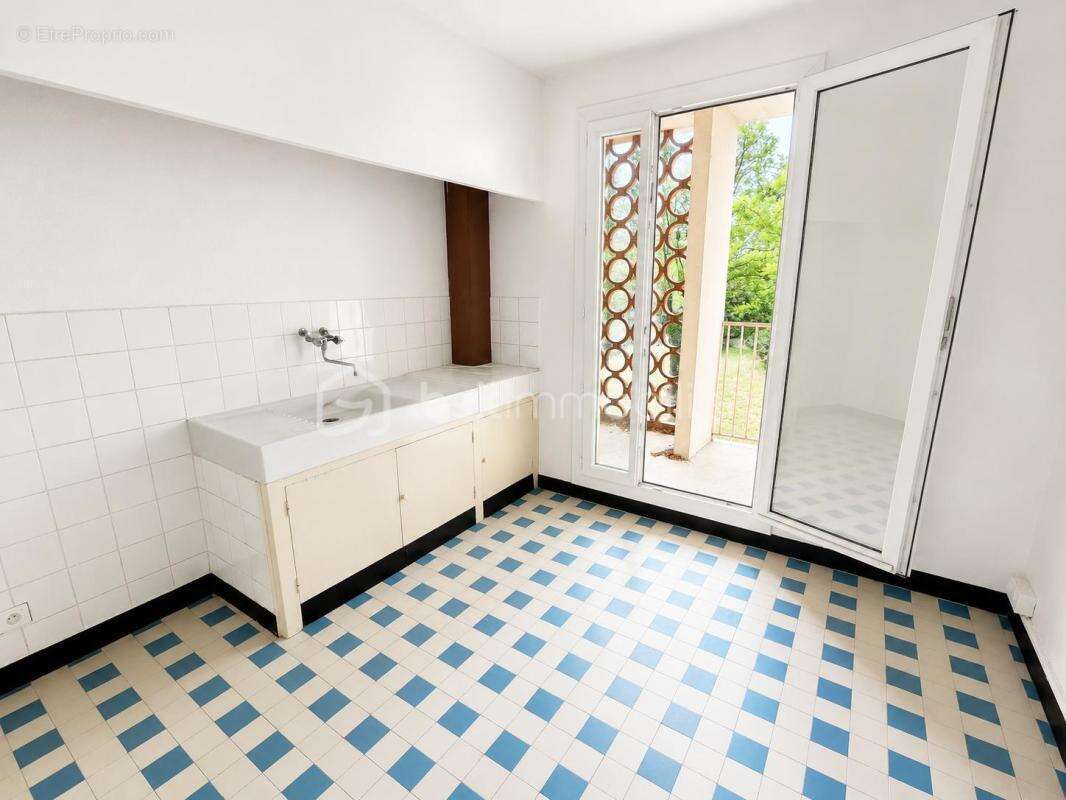 Appartement à BOURG-SAINT-ANDEOL