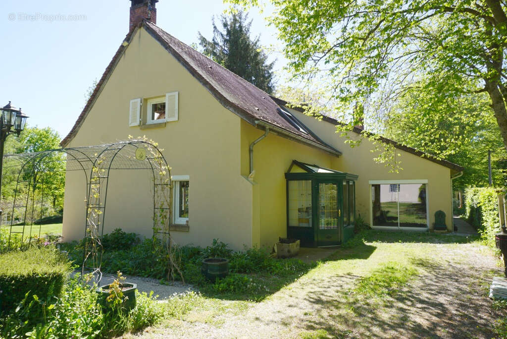 Maison à PARAY-LE-MONIAL