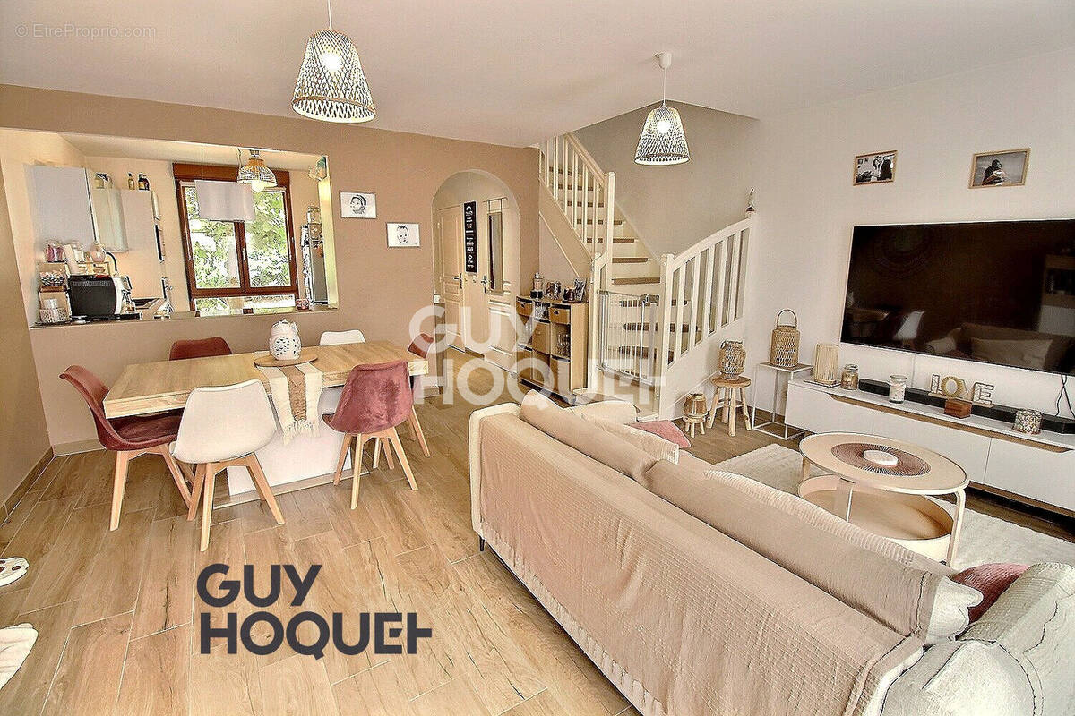 Maison à LIMEIL-BREVANNES