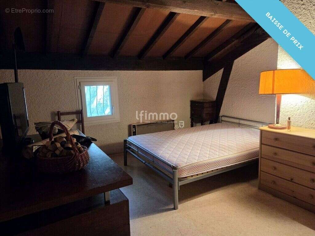 Maison à NOTRE-DAME-DE-SANILHAC