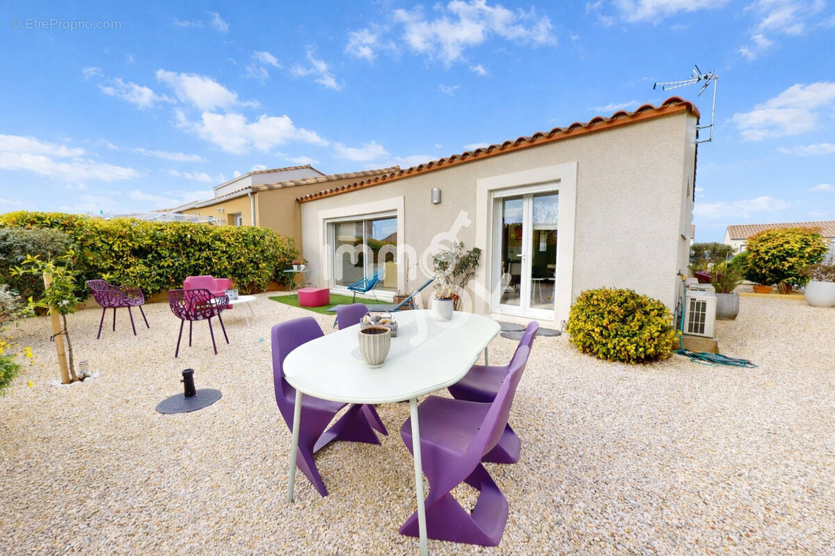 Maison à OUVEILLAN