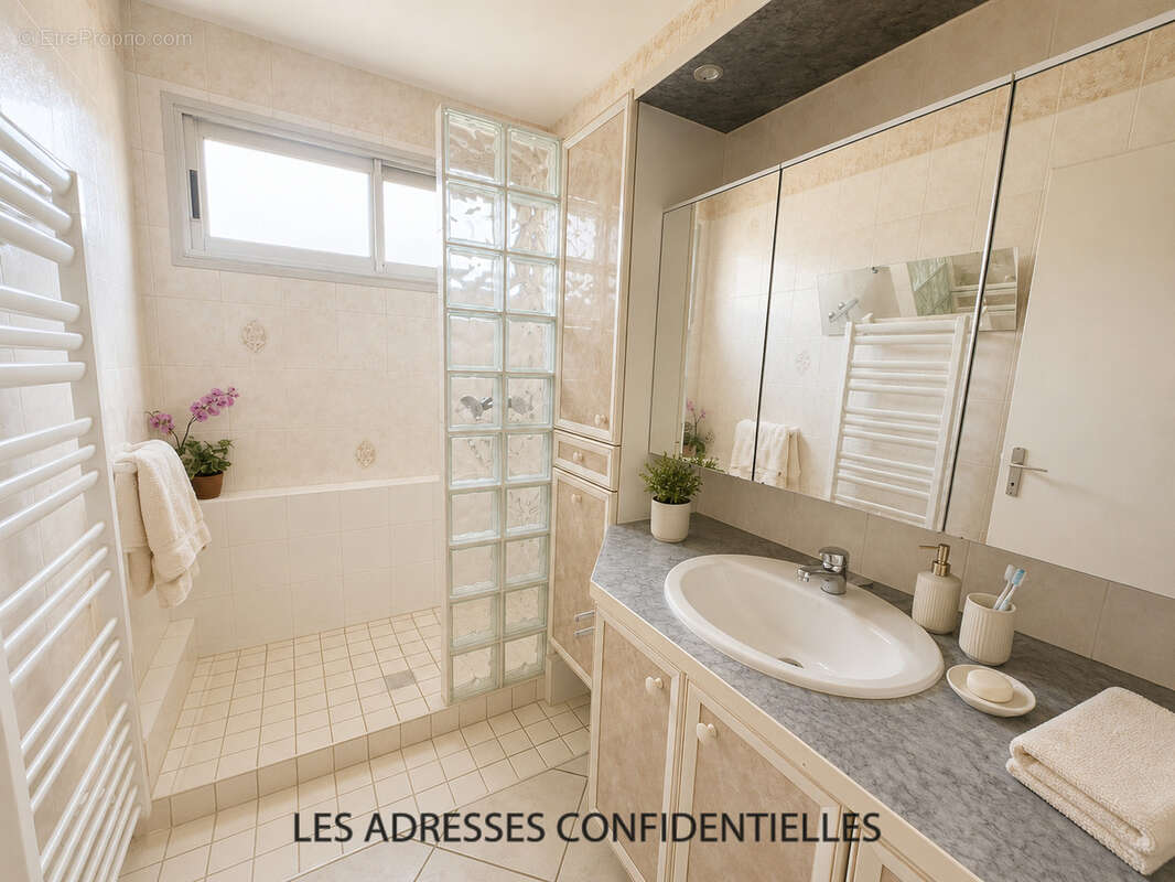 Appartement à TASSIN-LA-DEMI-LUNE