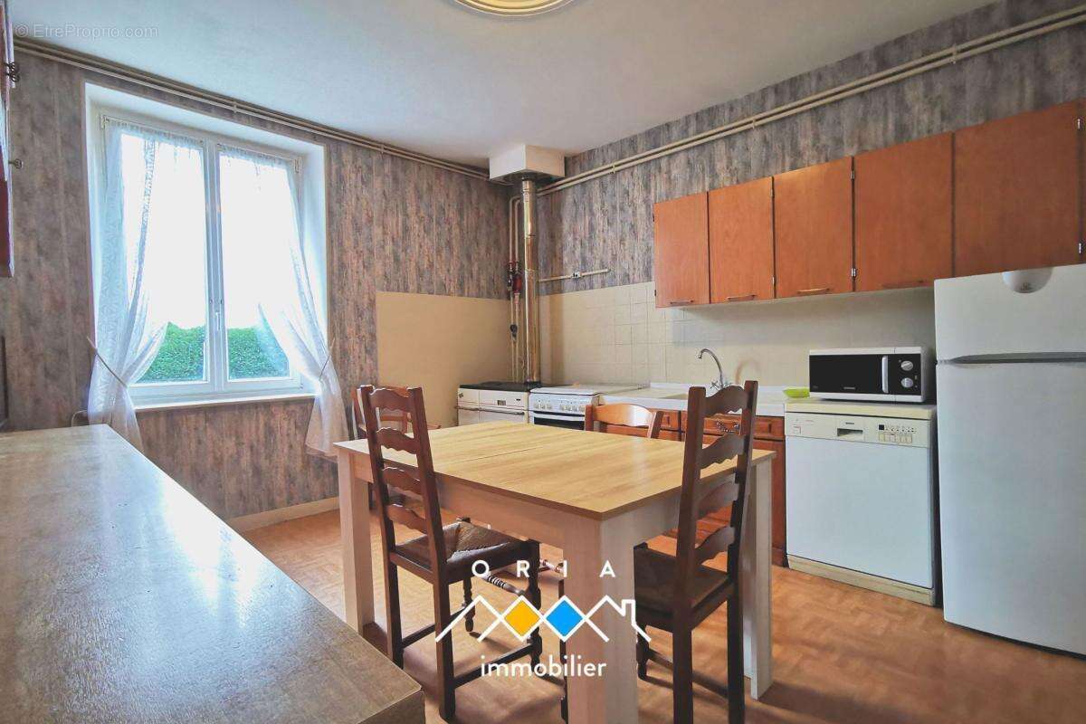 Maison à VIEVILLE-EN-HAYE