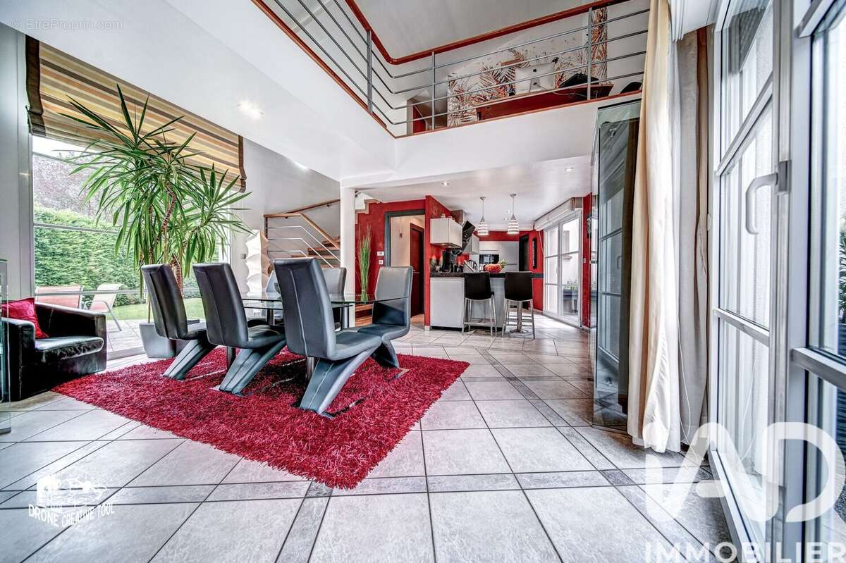 Maison 190 m² à Montoy-Flanville  - photo 6