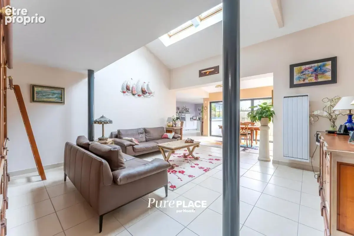 Maison/Villa T6 de 164 m² à Bordeaux 33200 - photo 5