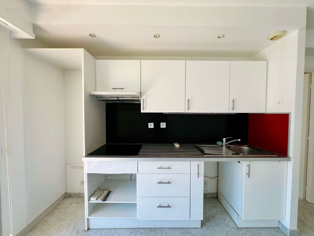 Appartement à SAINT-LAURENT-DU-VAR