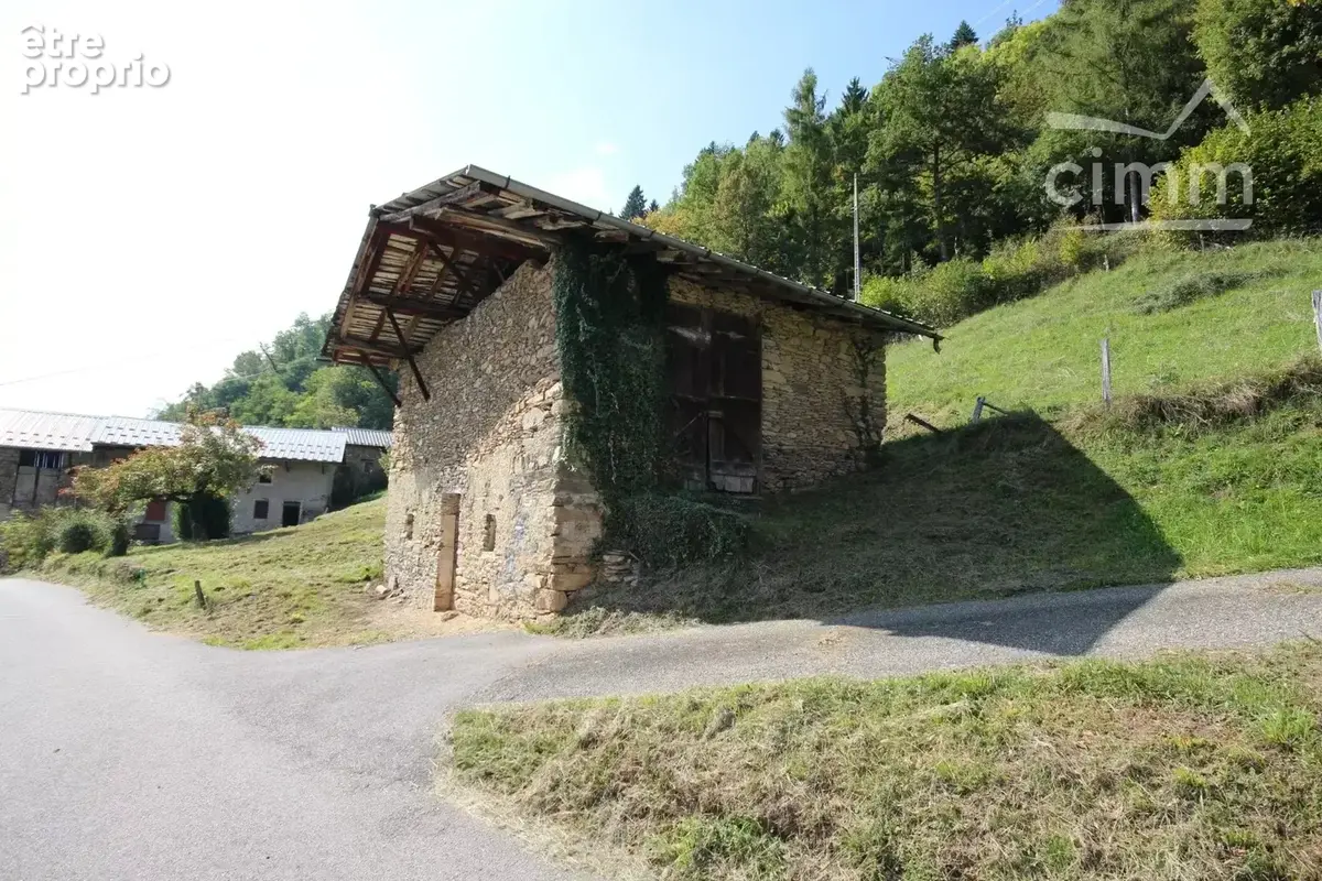 A vendre terrain a batir 1089 m2 + grange - la croix de la rochette 73110 - photo 4