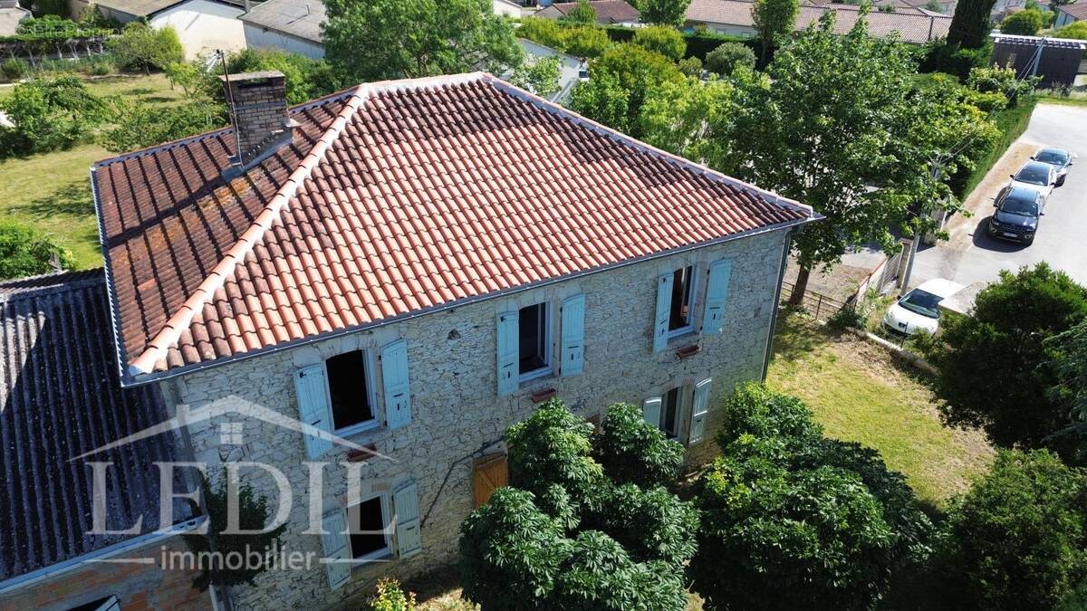Maison à MAUVEZIN