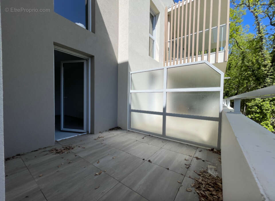 Appartement à GILETTE