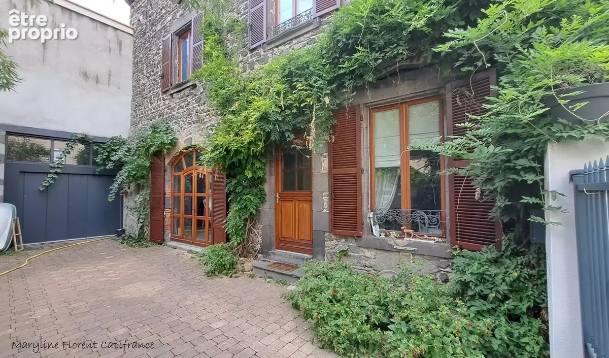 Bâtisse en pierre de 262 m², Cour, jardin cocon, garage & fort potentiel - photo 3