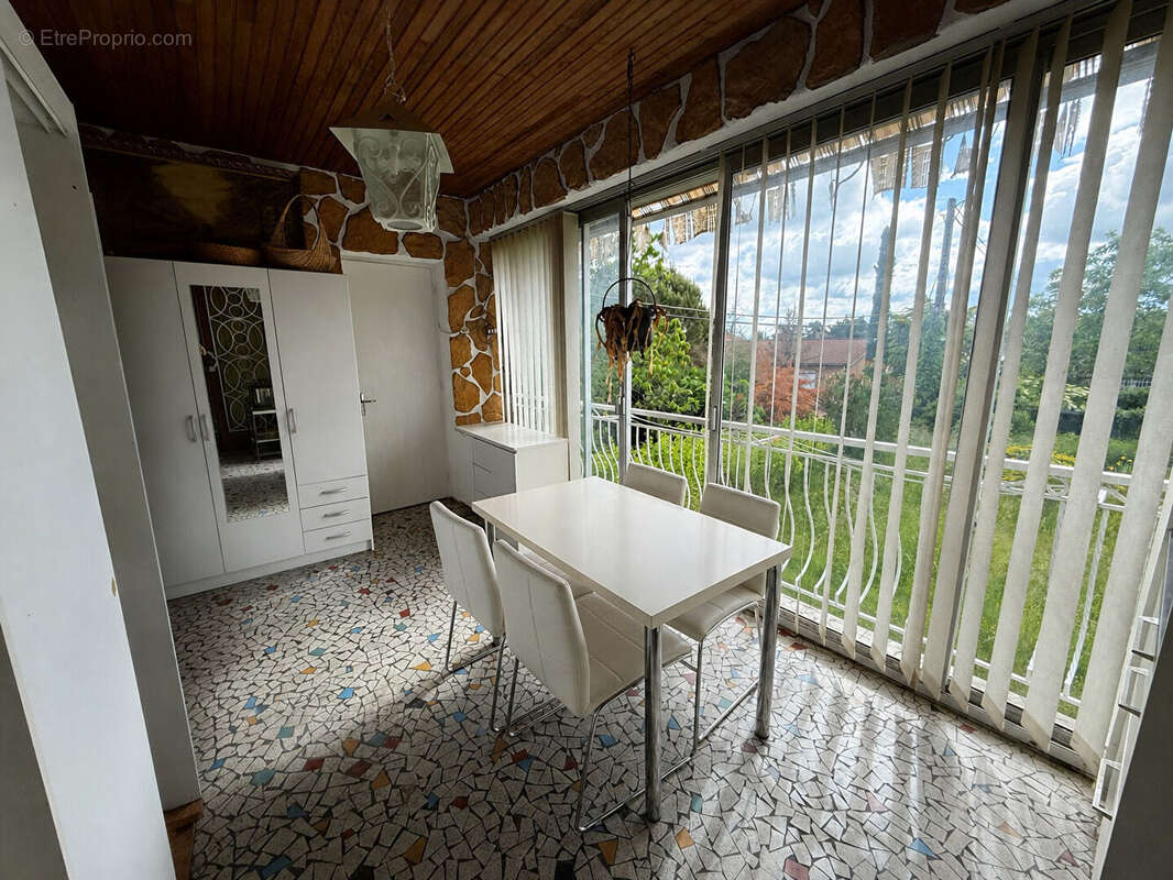 Maison à POUILLY-LES-NONAINS