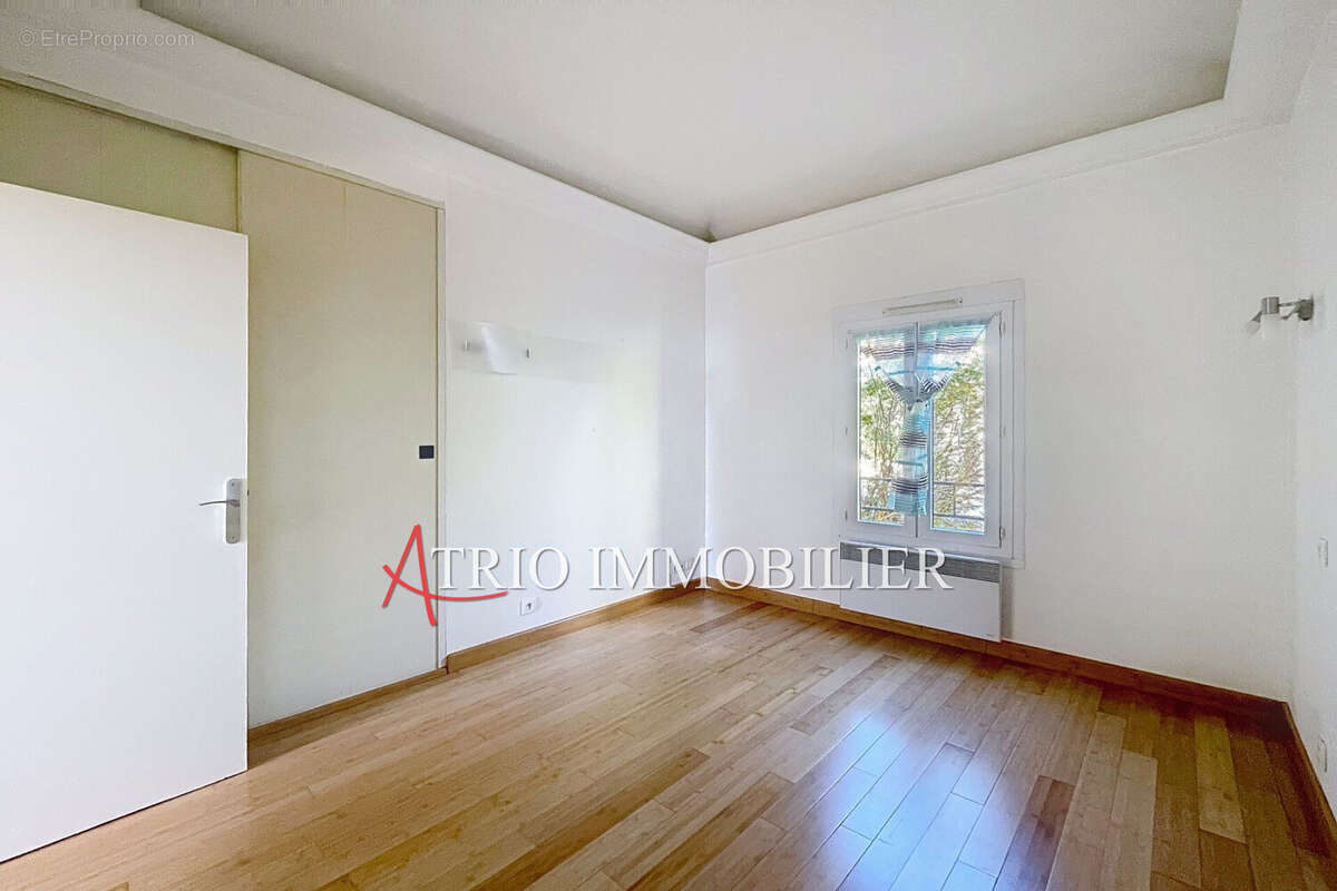 Maison à SAINT-LAURENT-DU-VAR