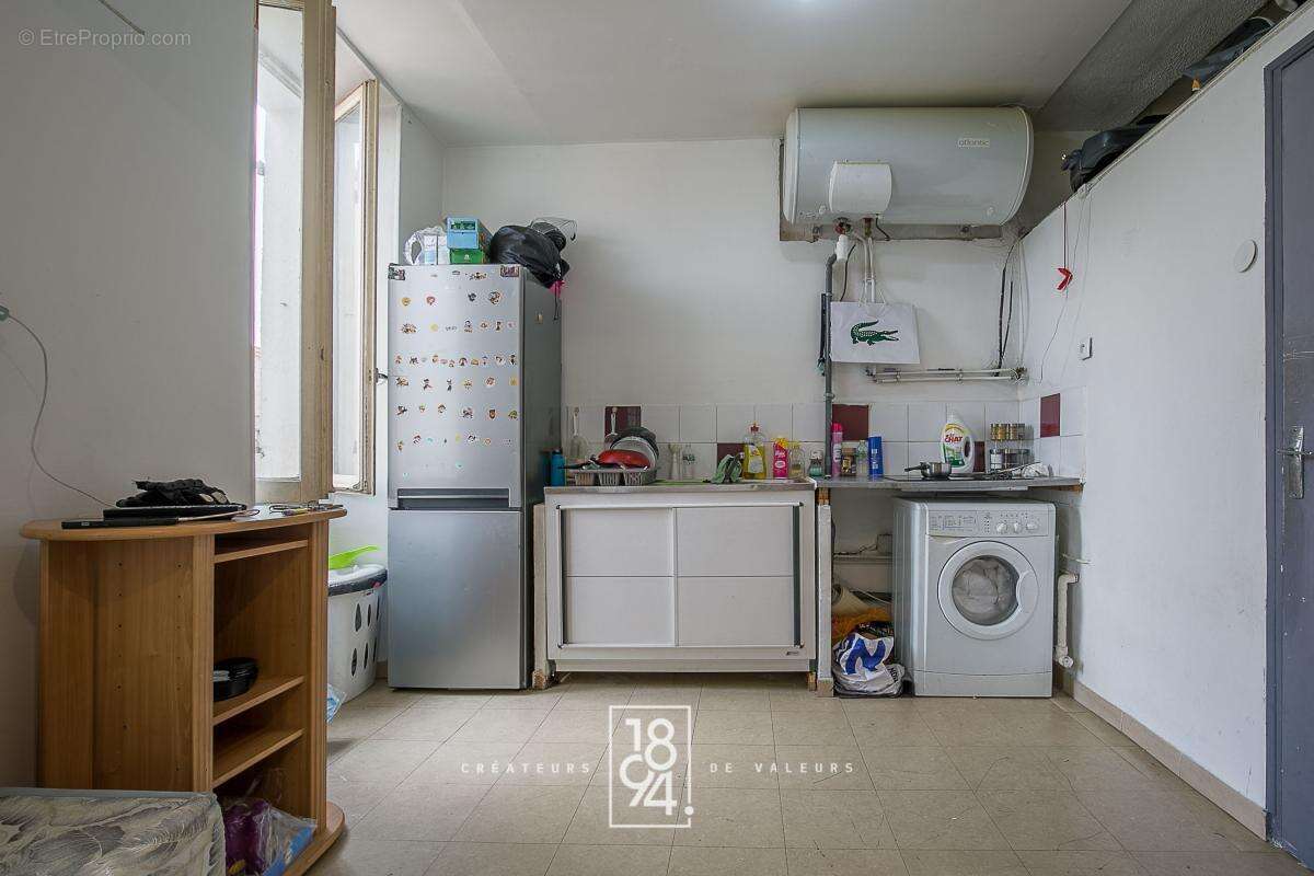 Appartement à MARSEILLE-3E