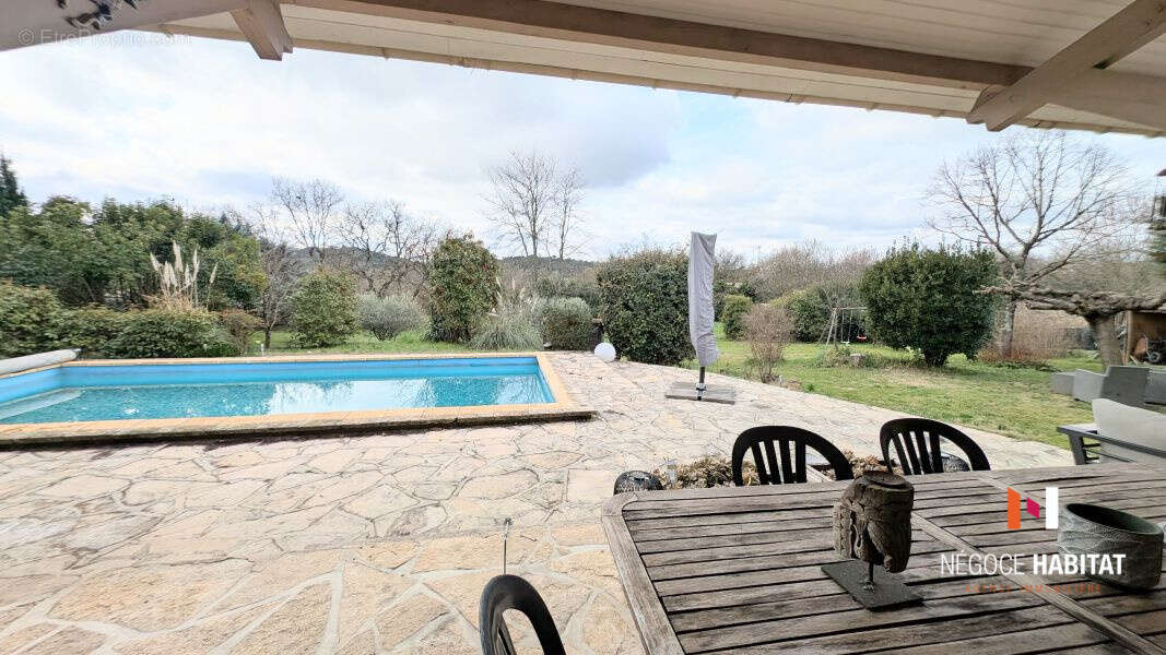 Villa plain pied piscine studio terrain 4000 m2 - photo 5