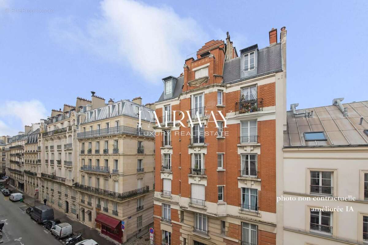 Appartement à PARIS-8E