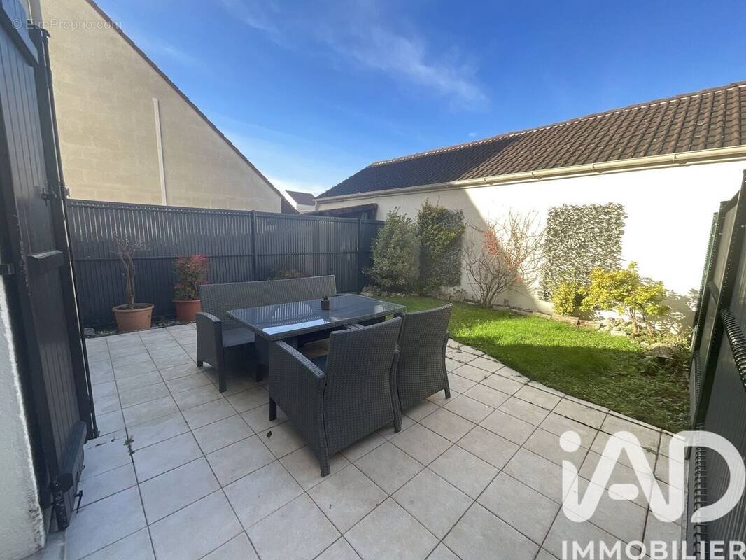 Photo 1 - Appartement à LE PLESSIS-TREVISE