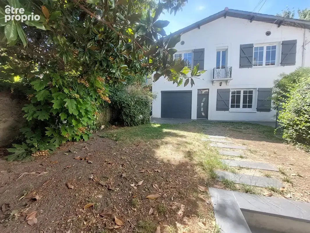 BLAGNAC  Maison familiale de caractère en bord de Garonne 146 m² hab - photo 4