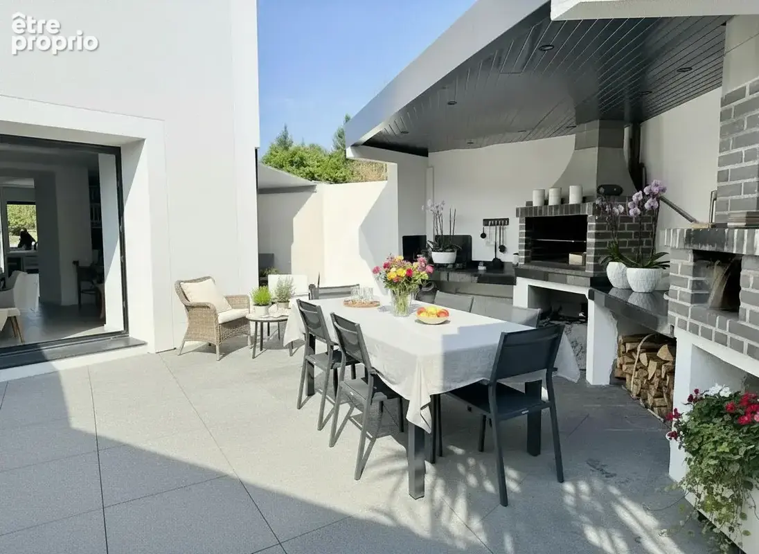 Maison à VILLENEUVE-SAINT-DENIS