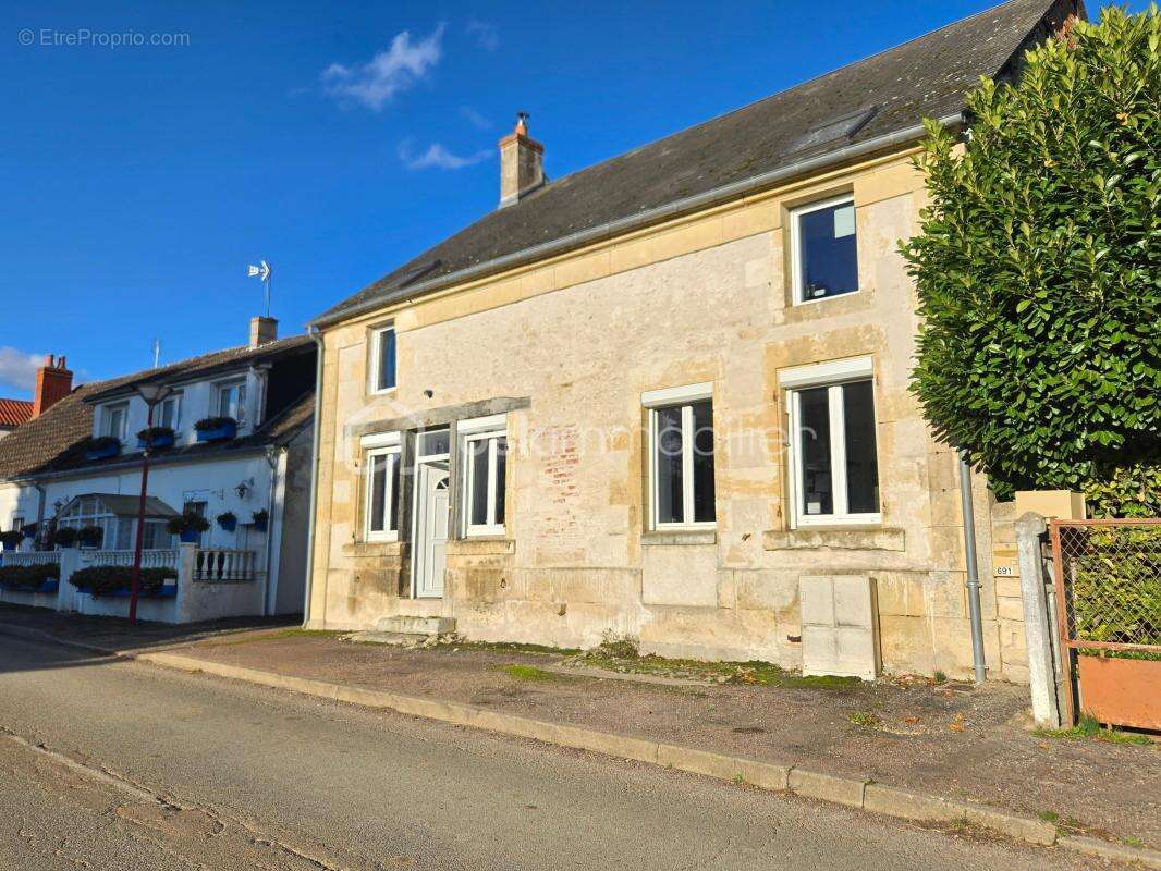 Maison à PARIGNY-LES-VAUX