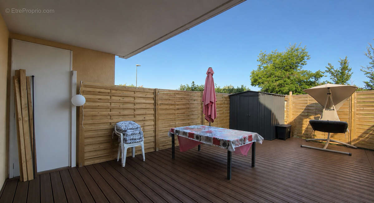CARCASSONNE - T3 rez-de-jardin - Résidence sécurisée avec piscine - 2 places de parking - photo 10