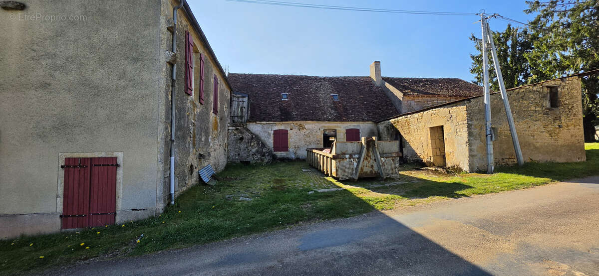 Maison à CHAMPALLEMENT