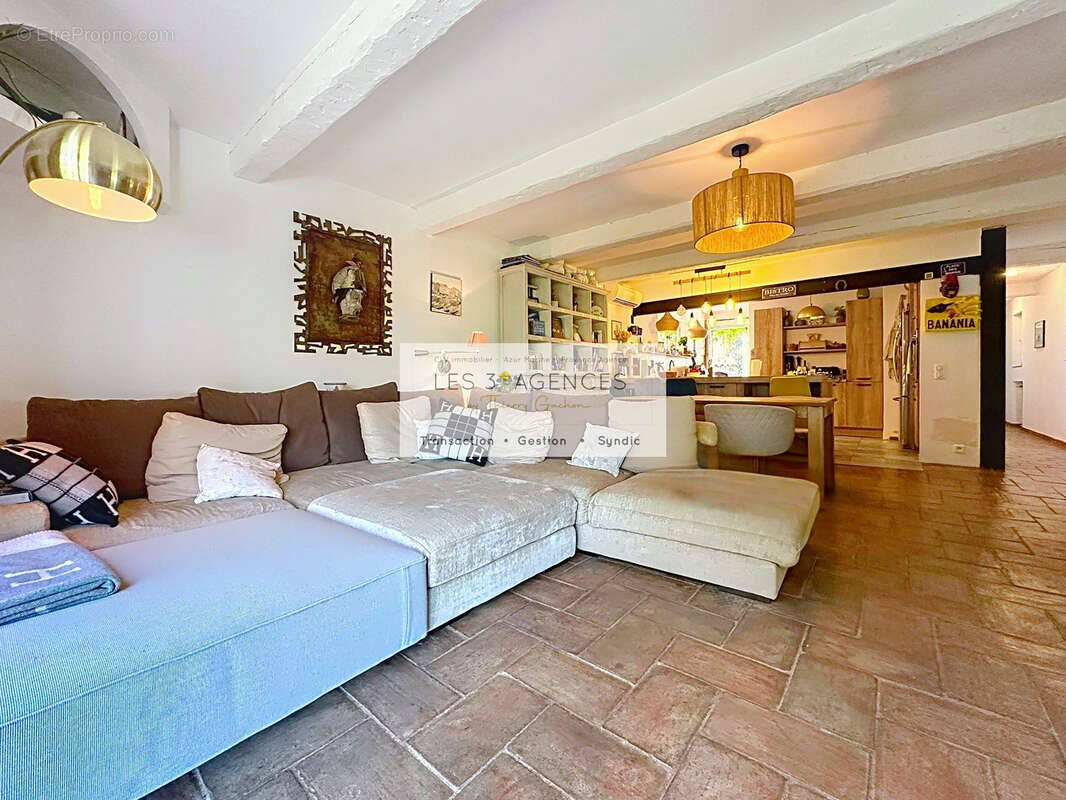 Maison à LA GARDE-FREINET