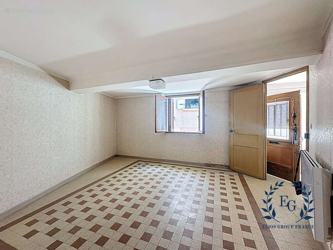 Maison à BESSE-SUR-ISSOLE