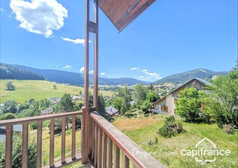 Maison familiale de 171 m² - 5 Chambres - Vue panoramique - AUTRANS MEAUDRE EN VERCORS (38112) - photo 13