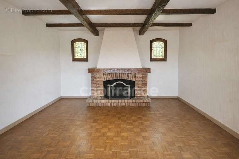 Maison à vendre 5 pièces AGAY (83), jardin, garage, deux studios !! - photo 6