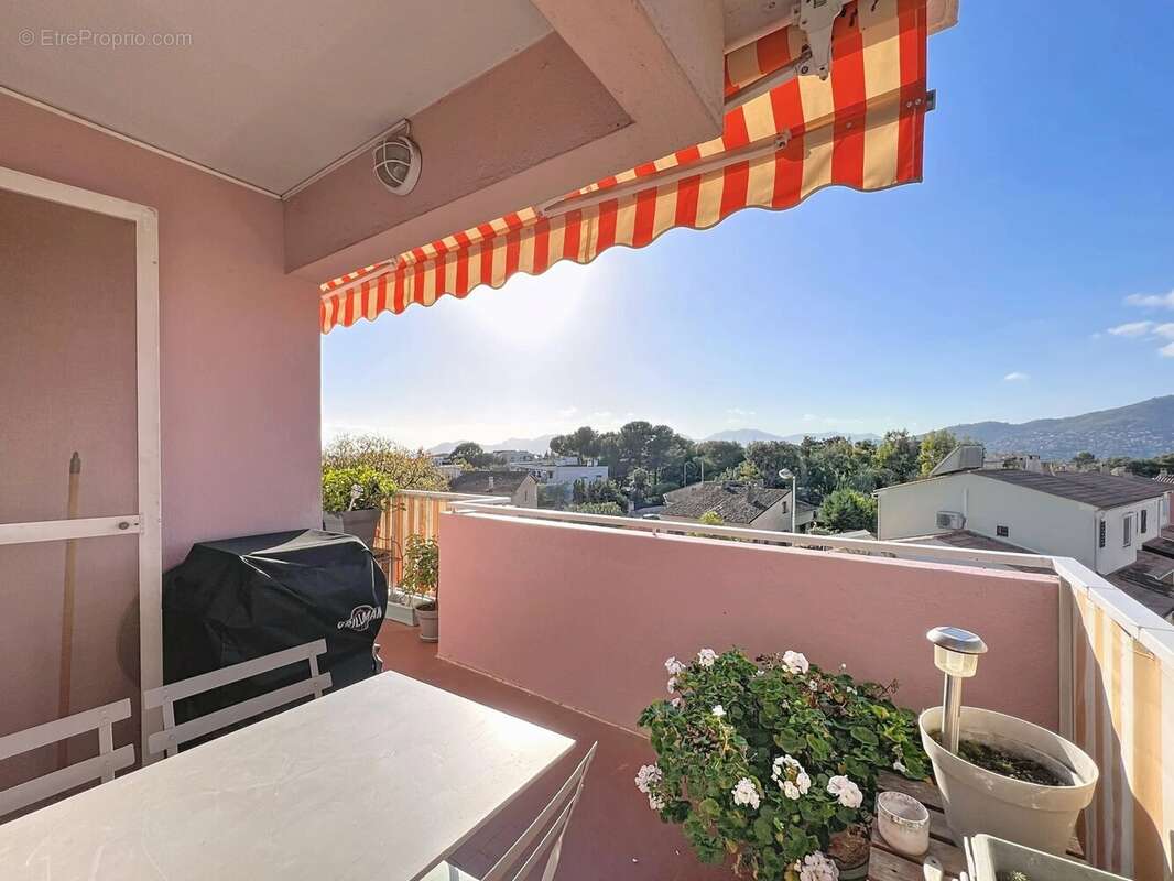 Appartement à LE CANNET