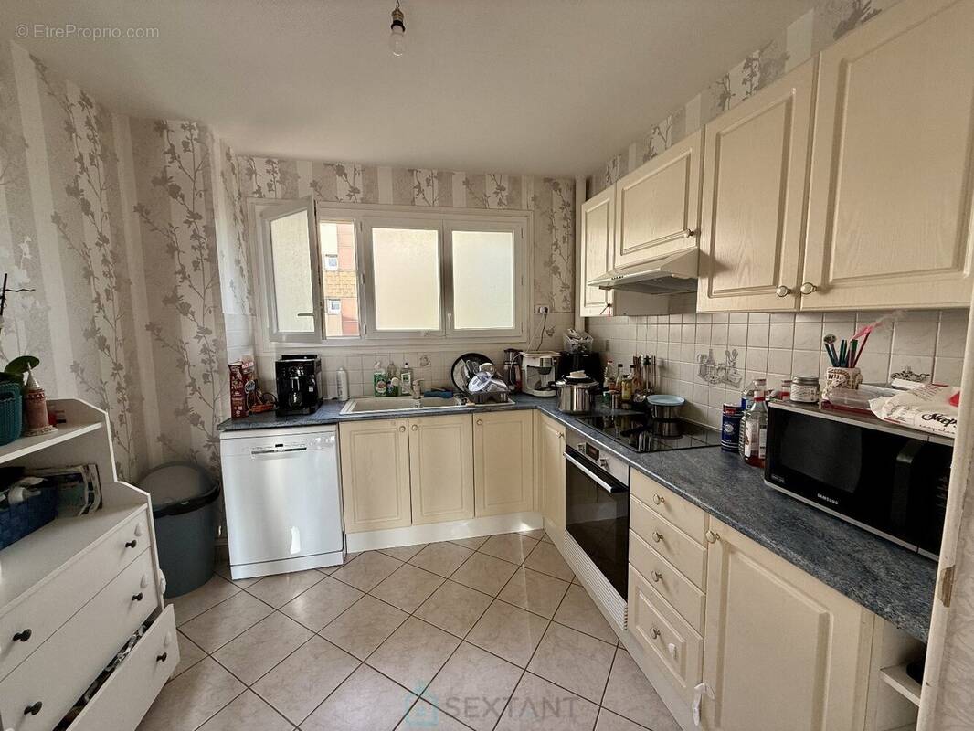 Appartement à PETIT-COURONNE