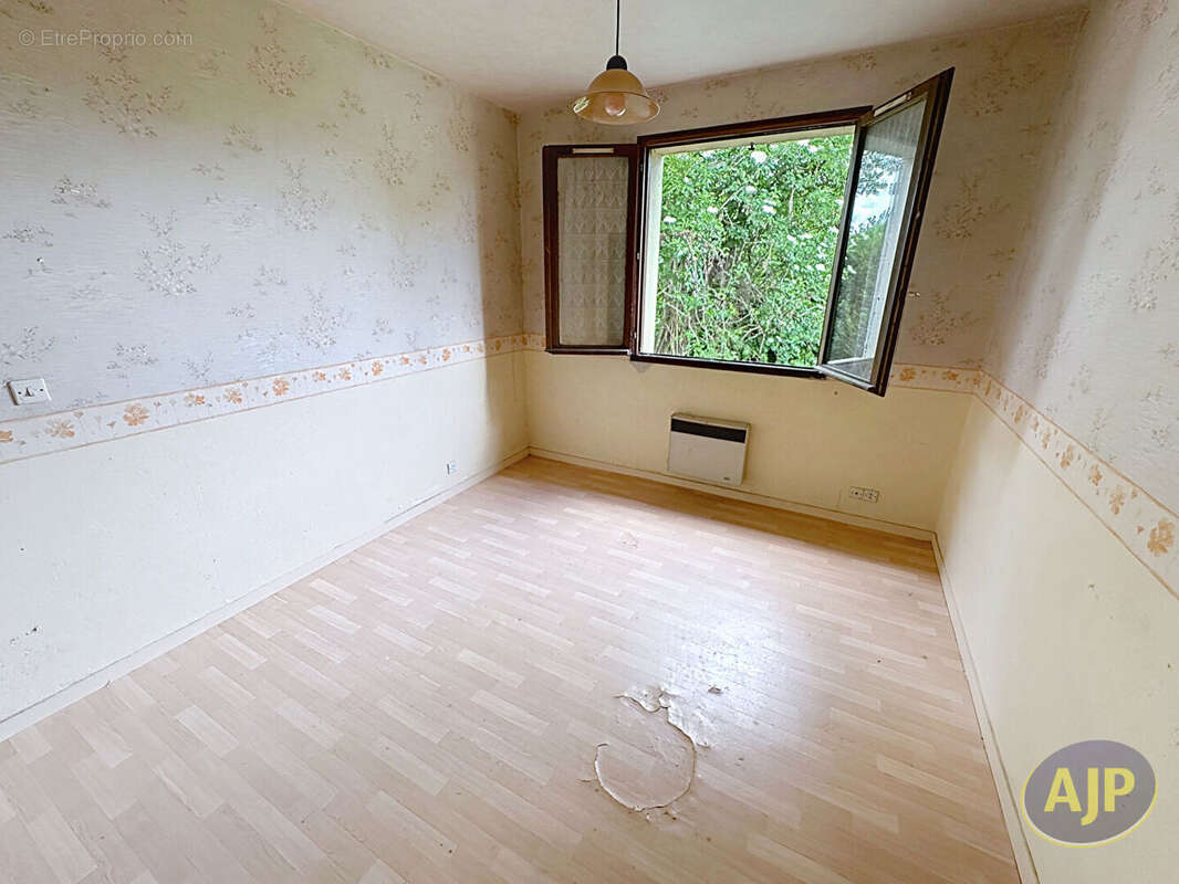 Maison à LA ROMAGNE