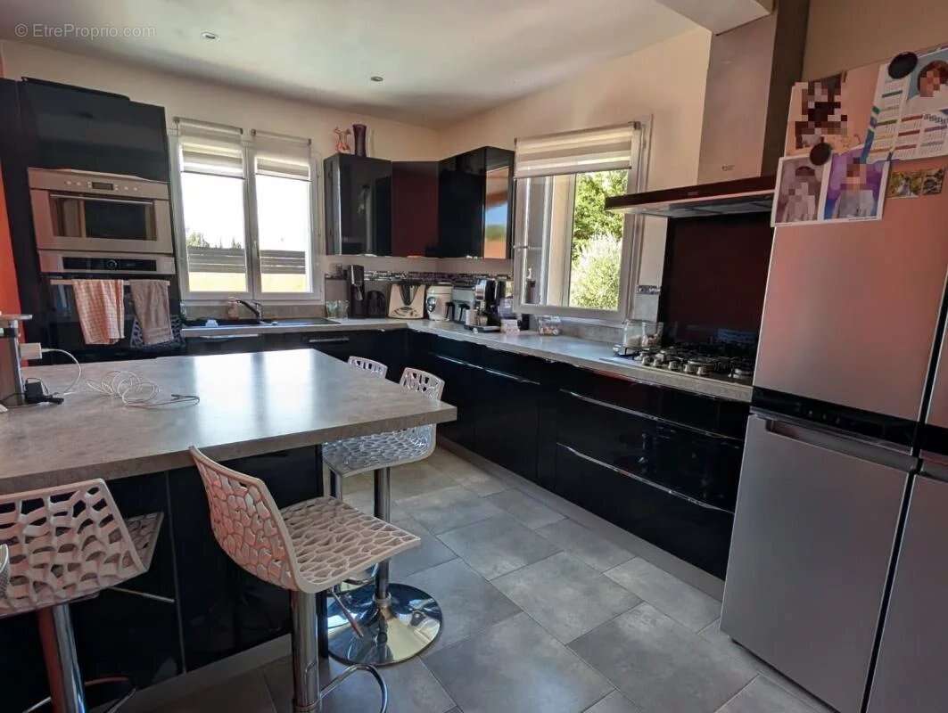 Maison à JONQUIERES-SAINT-VINCENT