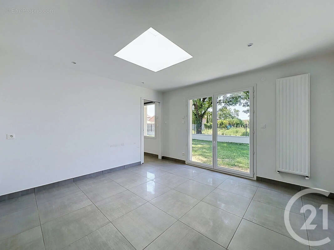 Maison 130 m² à Mions  - photo 8